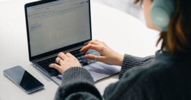 Jak przywrócić pasek narzędzi w Wordzie