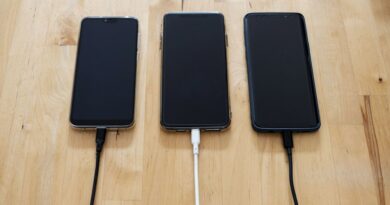 czy używanie telefonu podczas ładowania szkodzi